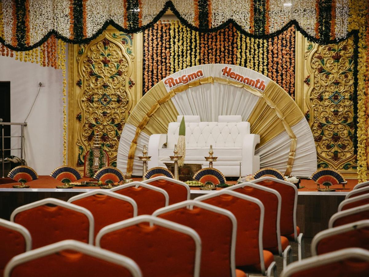 Hare Krishna Inn Guruvāyūr Exterior foto