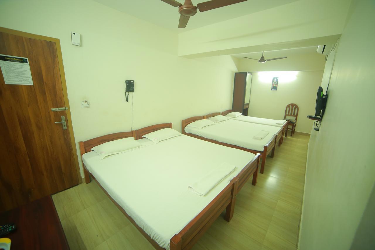 Hare Krishna Inn Guruvāyūr Exterior foto
